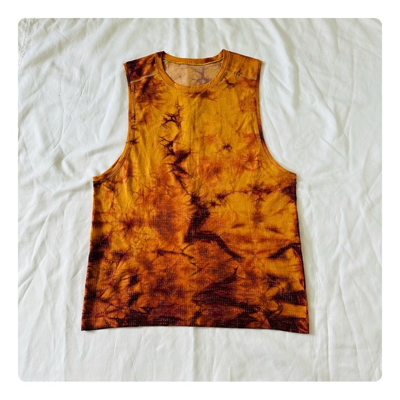★ Lululemon Men’s Metal Vent Tech 2.0 Tie Dye Tank Top - Orange/Yellow ★ - Picture 4 of 17